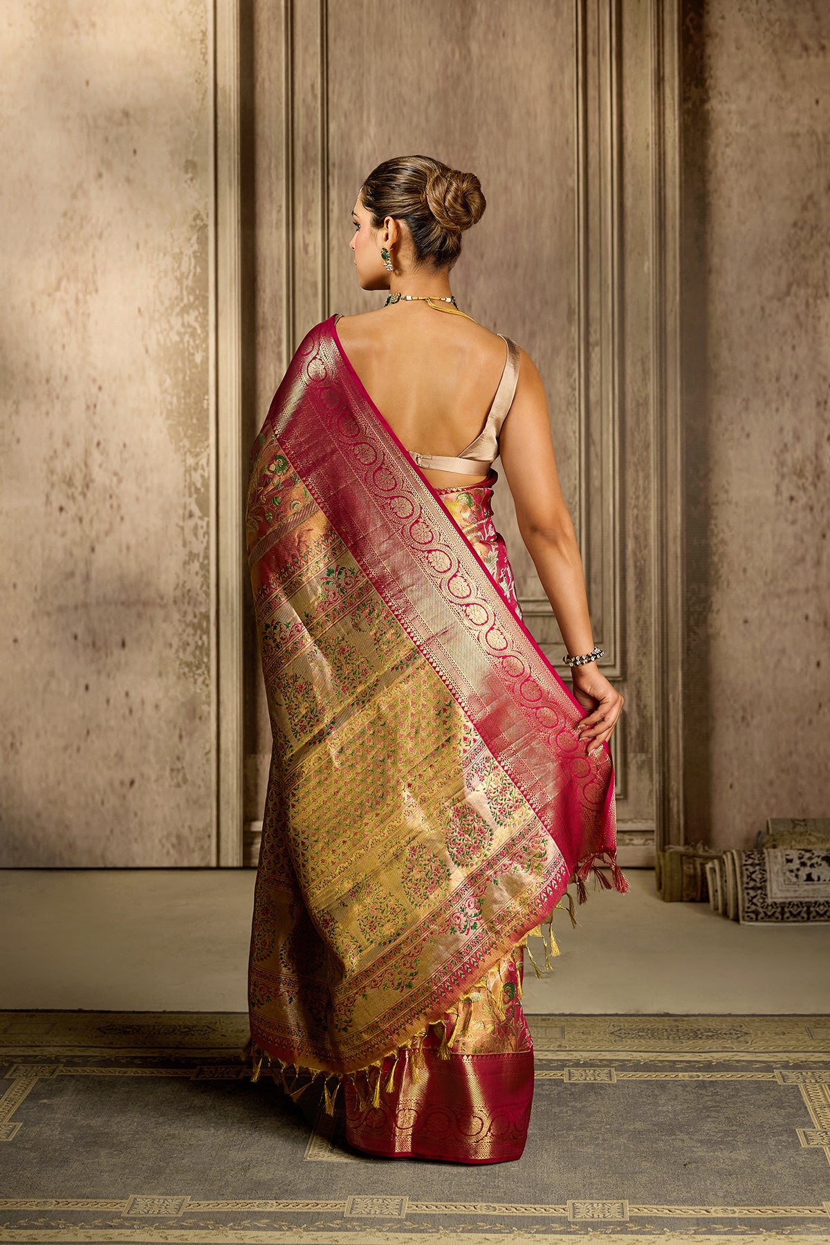Magenta Kanjivarun Tissue Silk Saree